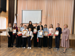Судья Октябрьского районного суда вручила награды победителям конкурса рисунков, посвященного 80-летию Победы